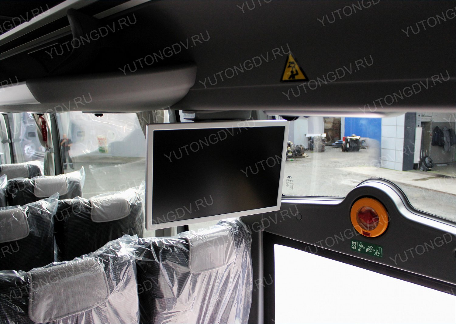 YUTONG C9 для перевозки детских групп: новый автобус в ярком жёлтом цвете