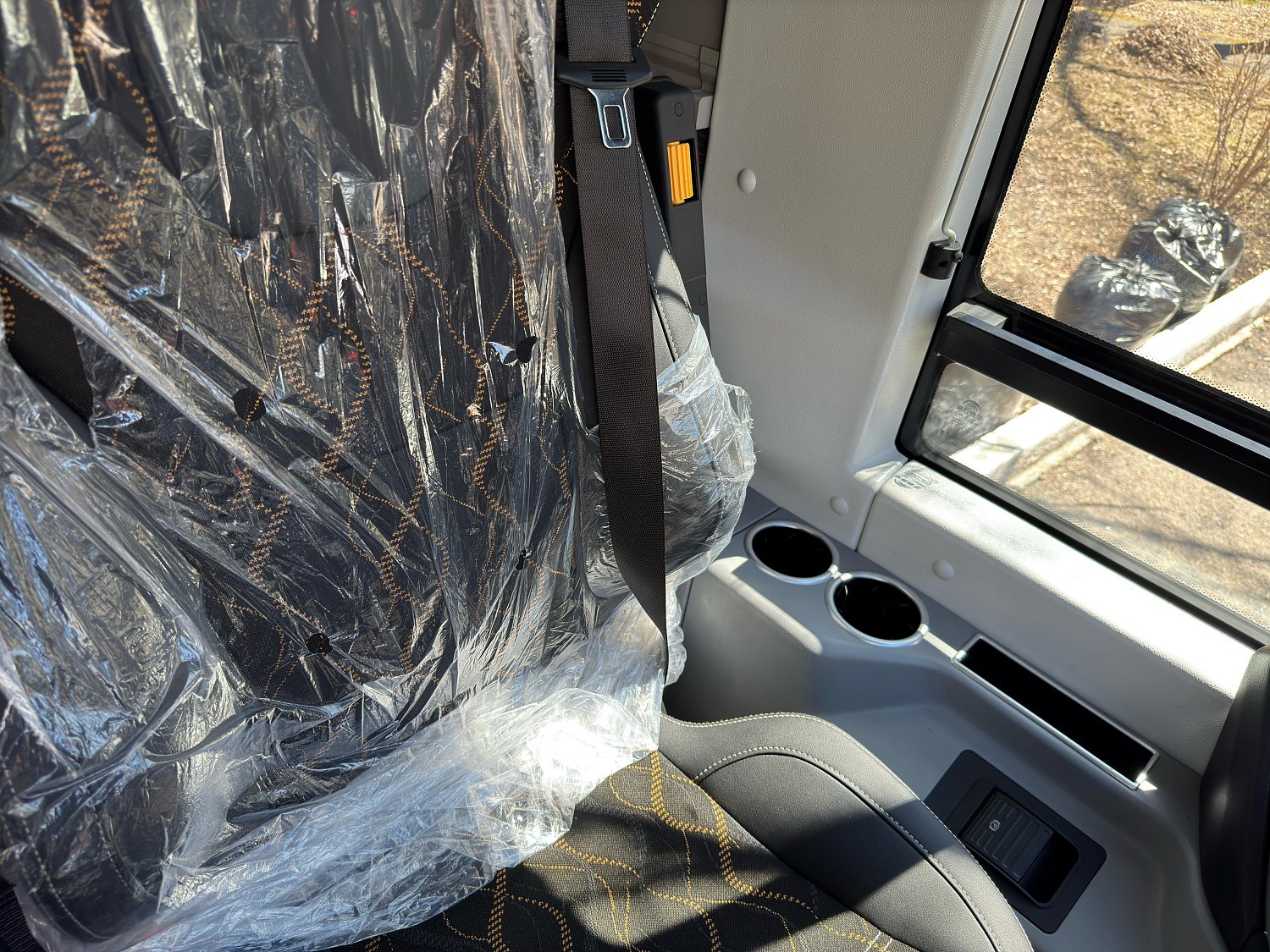 Туристический автобус Yutong C12PRO (ZK6128H)