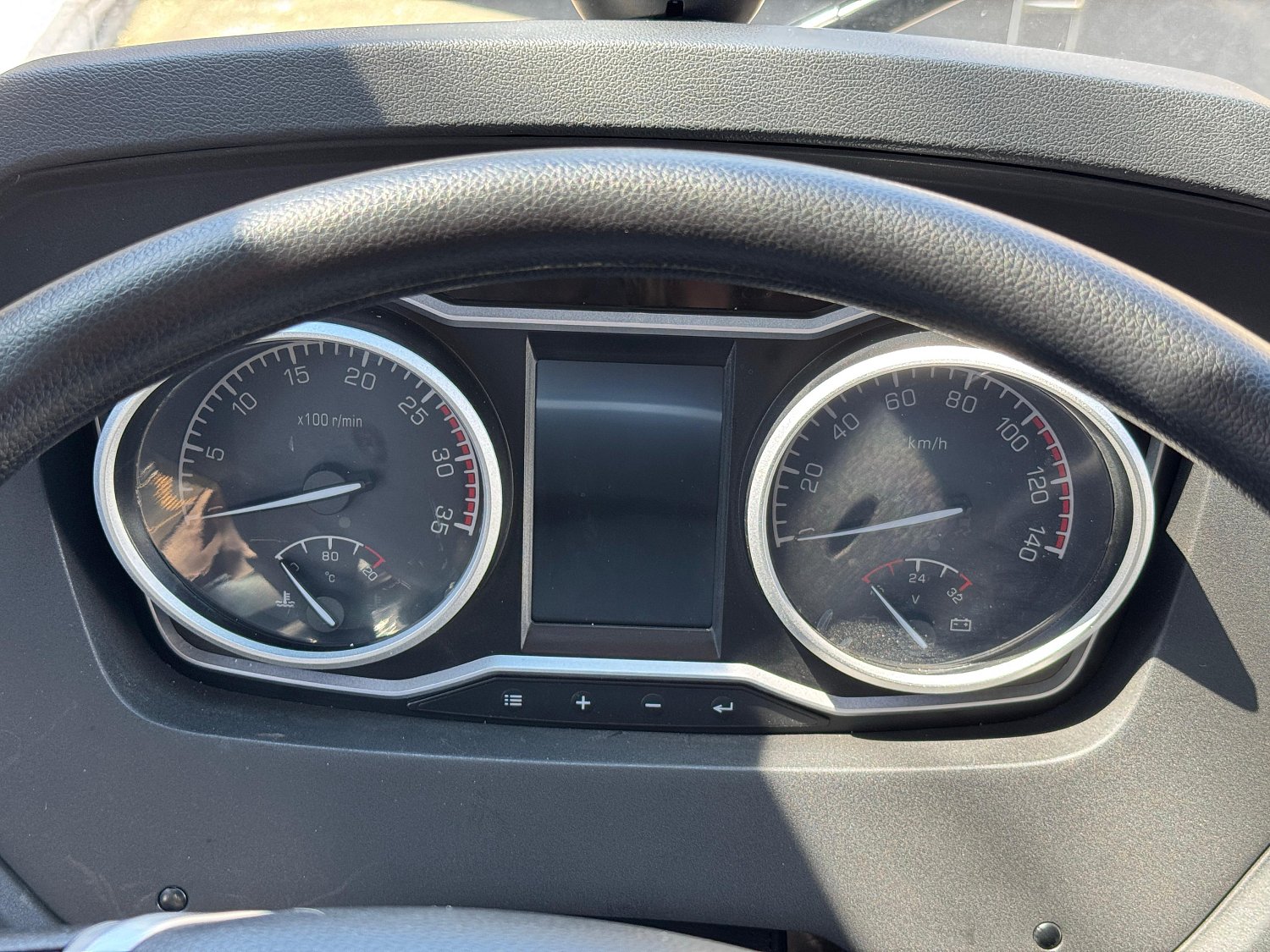 Туристический автобус Yutong C12PRO (ZK6128H)