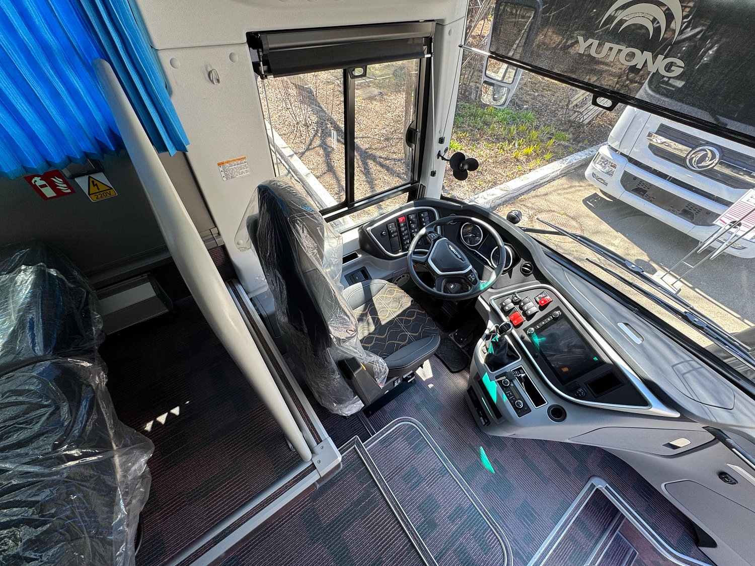Туристический автобус Yutong C12PRO (ZK6128H)