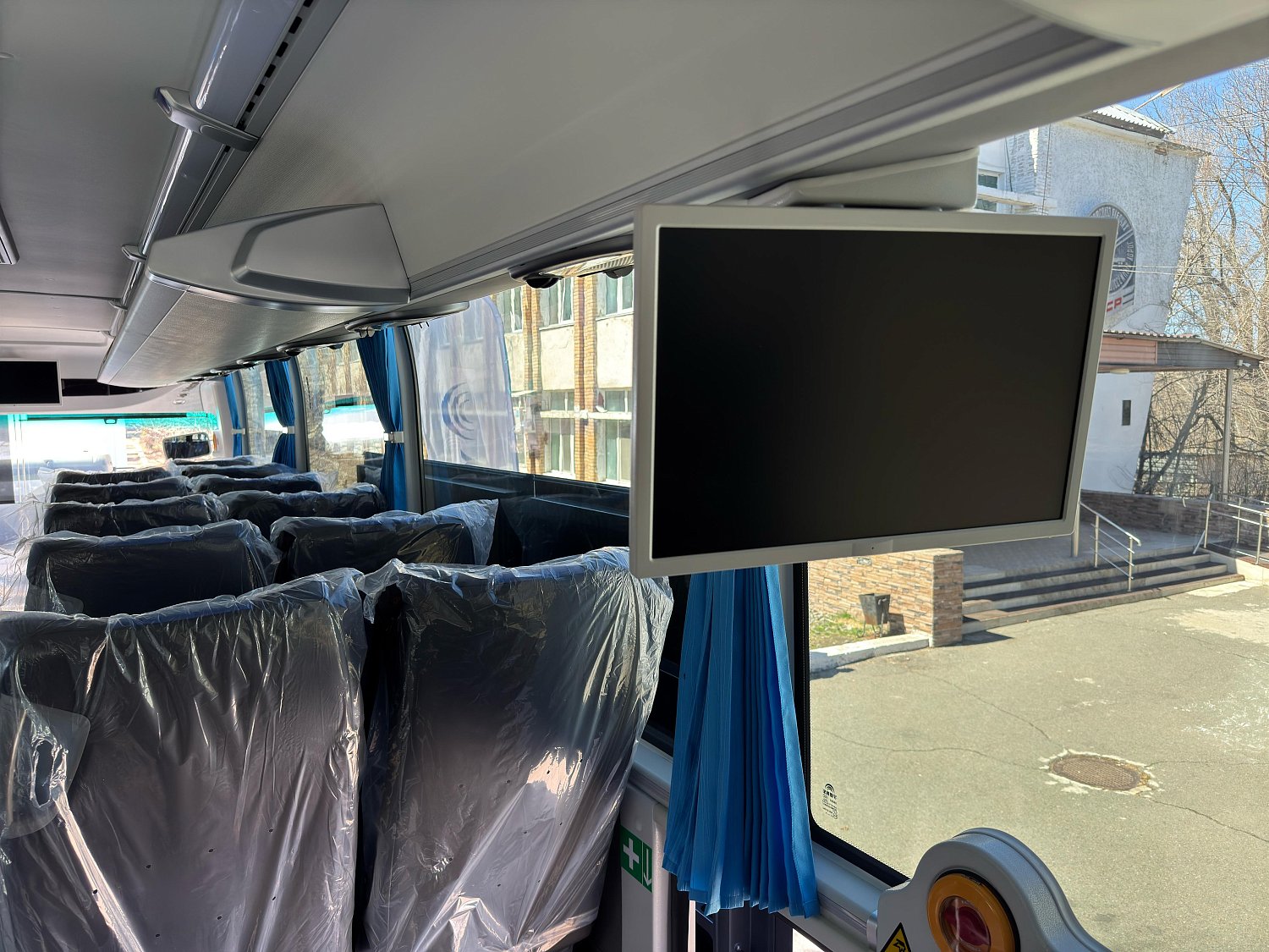 Туристический автобус Yutong C12PRO (ZK6128H)
