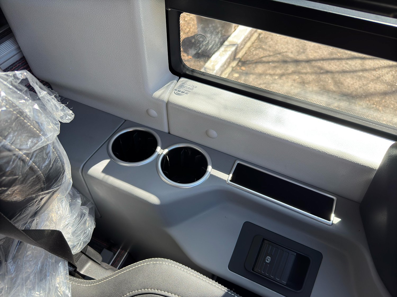 Туристический автобус Yutong C12PRO (ZK6128H)