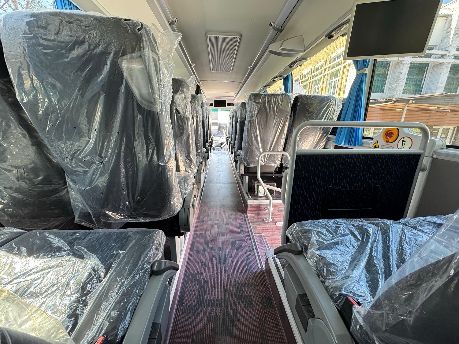 Туристический автобус Yutong C12PRO (ZK6128H)